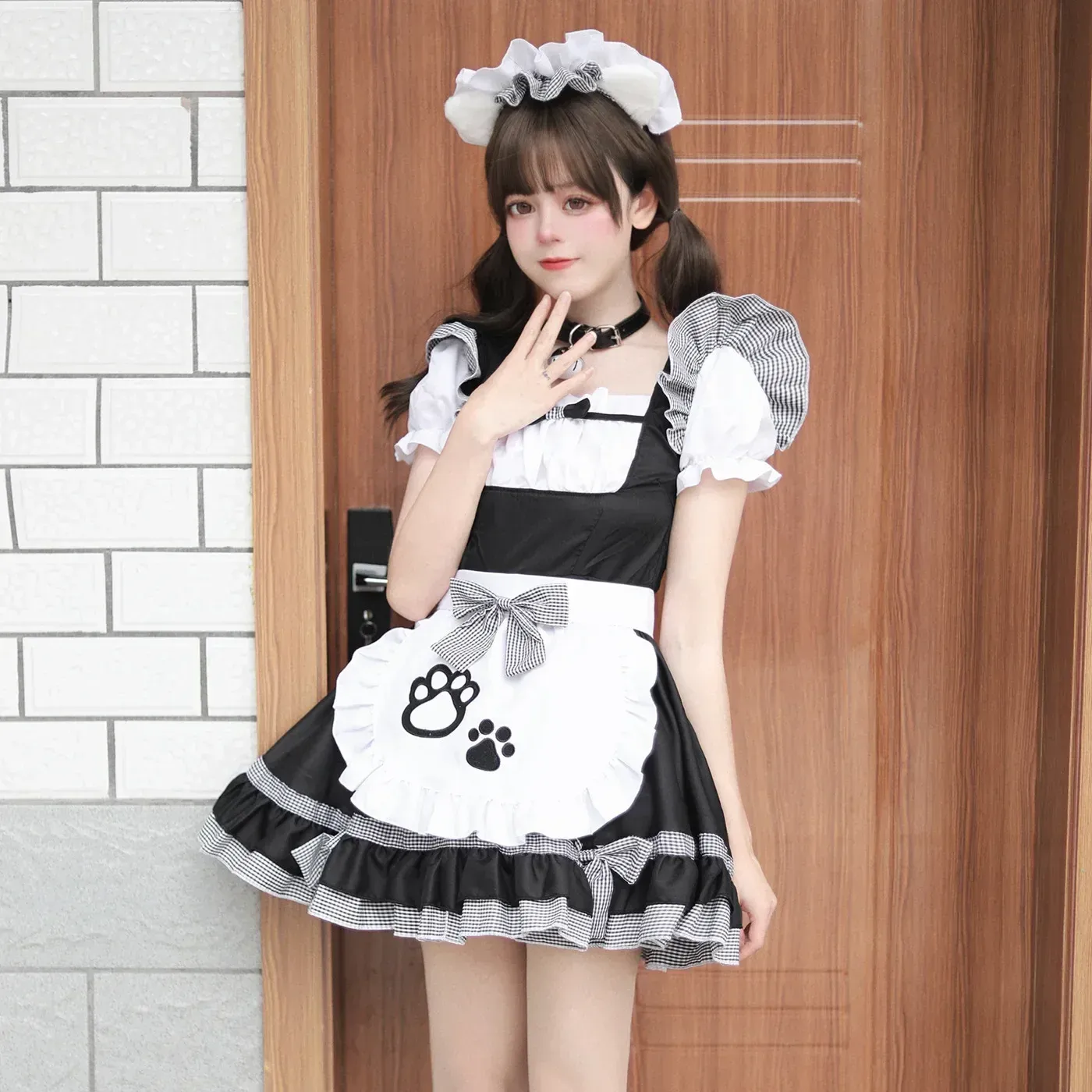 Maid Costume for Women Short Sleeve Polyester Black and White Lolita Dress  from Dhgate Aprons - price 49.81