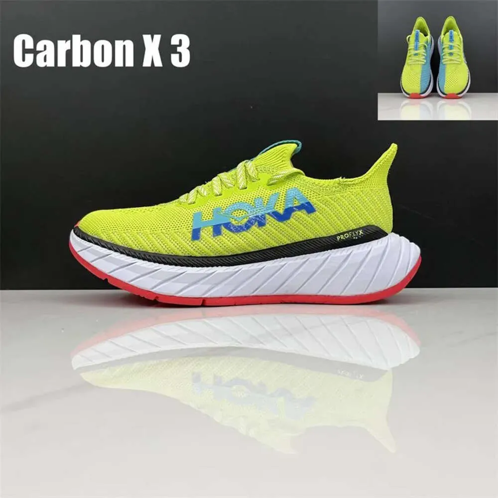 Äkta Bondi 8 Clifton 9 Running Shoes One Carbon Mens Sneakers Black White Amber Yellow Summer Song Moln Men Women Designer Trainers