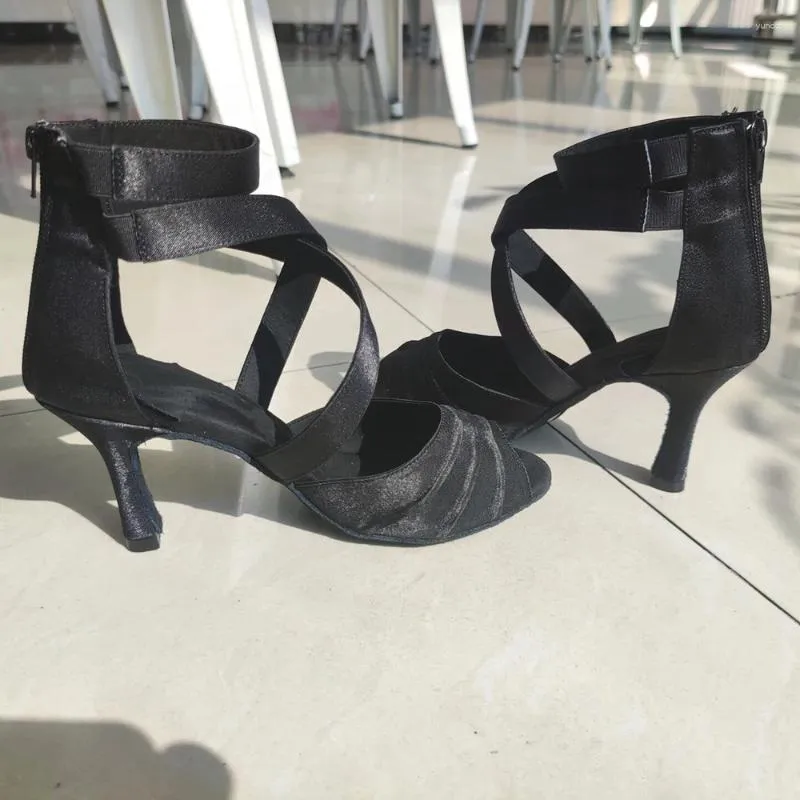 Sapatos de dança evkoodance feminino botas latinas senhora preto 8.3cm altura do salto salsa dança zip sandálias sociais