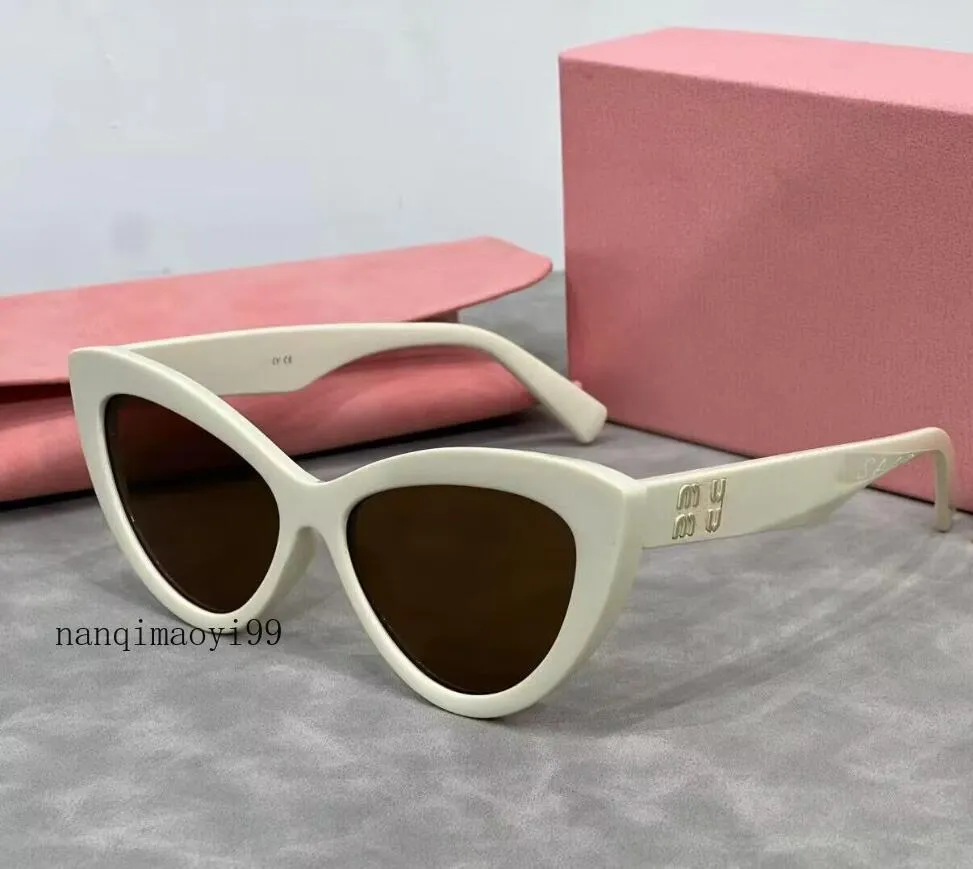 avec boîte Lunettes de soleil de créateur de mode simples pour femmes hommes lunettes de soleil de marque classique avec lettre Goggle Adumbral 11 options de couleur lunettes