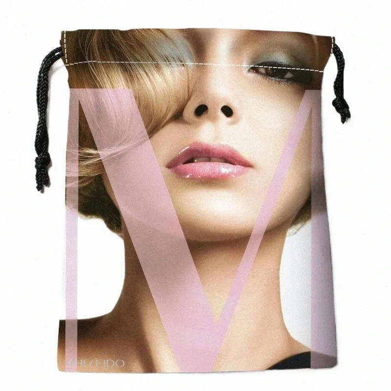 Anpassad Anna Tsuchiya dragkastväskor tryckta presentpåsar 18*22 cm resepåse förvaringskläder handväska makeup väska n0kn#