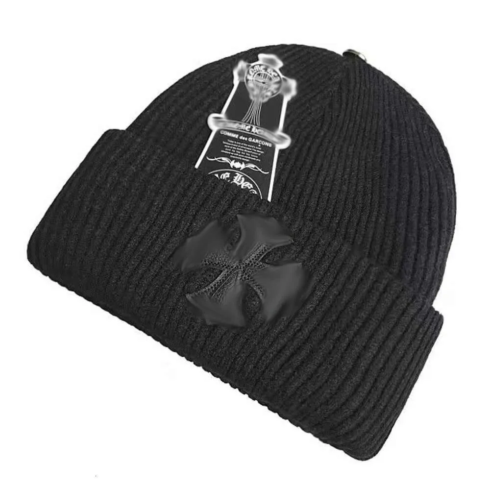 Chapeaux de luxe pour femmes Designers Marque Chr Beanie Hommes Cap Filles Automne Hiver Chaud Couvre-chef Sanskrit Coeur Croix Chapeau Tricoté Casquettes En Plein Air Laine Cachemire Casquette CKBA