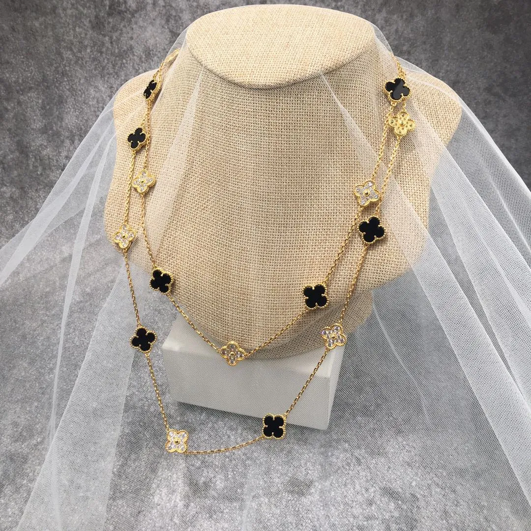 Collier de trèfle de marque de mode femmes collier de luxe collier de créateur de mode collier en or 18 carats de haute qualité collier de diamant de charme en acier titane pour femmes
