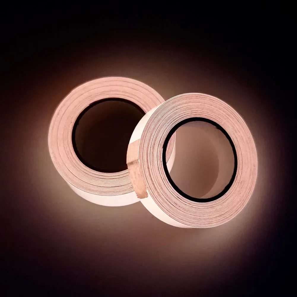 1-5pcs bandes lumineuses lueur étanche dans l'autocollant sombre fluorescent auto-adhésif pour la maison fournit des bandes d'avertissement de sécurité