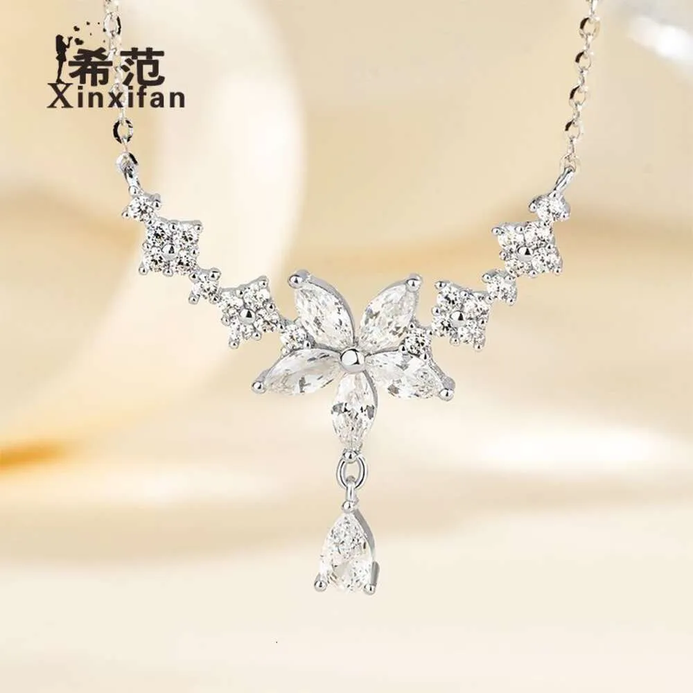 Chinese Brand Pure Silver Luxury Zircon Water Droplet Necklace for Women with Delicate and Luxurious V-neck Wear, Elegant Collarbone Chain Provides Free Gift Box