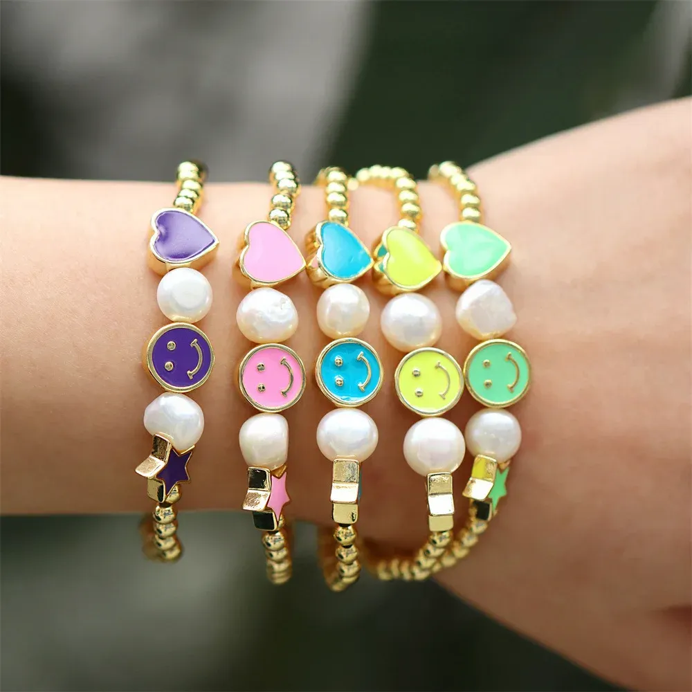 Braccialetti 5 pezzi Braccialetti con stella per il sorriso carino Braccialetti con smalto arcobaleno Gioielli in metallo placcato oro Perline Bracciale elastico per ragazze Donne