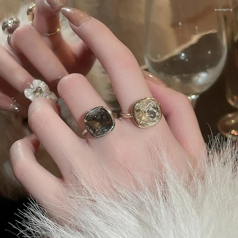 Klaster pierścionków okrągły kwadratowy otwarty pierścień Lekka luksusowa elegancka biżuteria na palce hurtowa dla kobiet