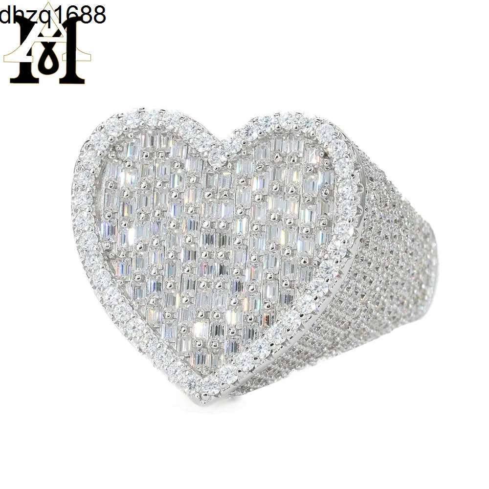 Anpassad isad Baguette Heart VVS Moissanite Diamond Ring för män