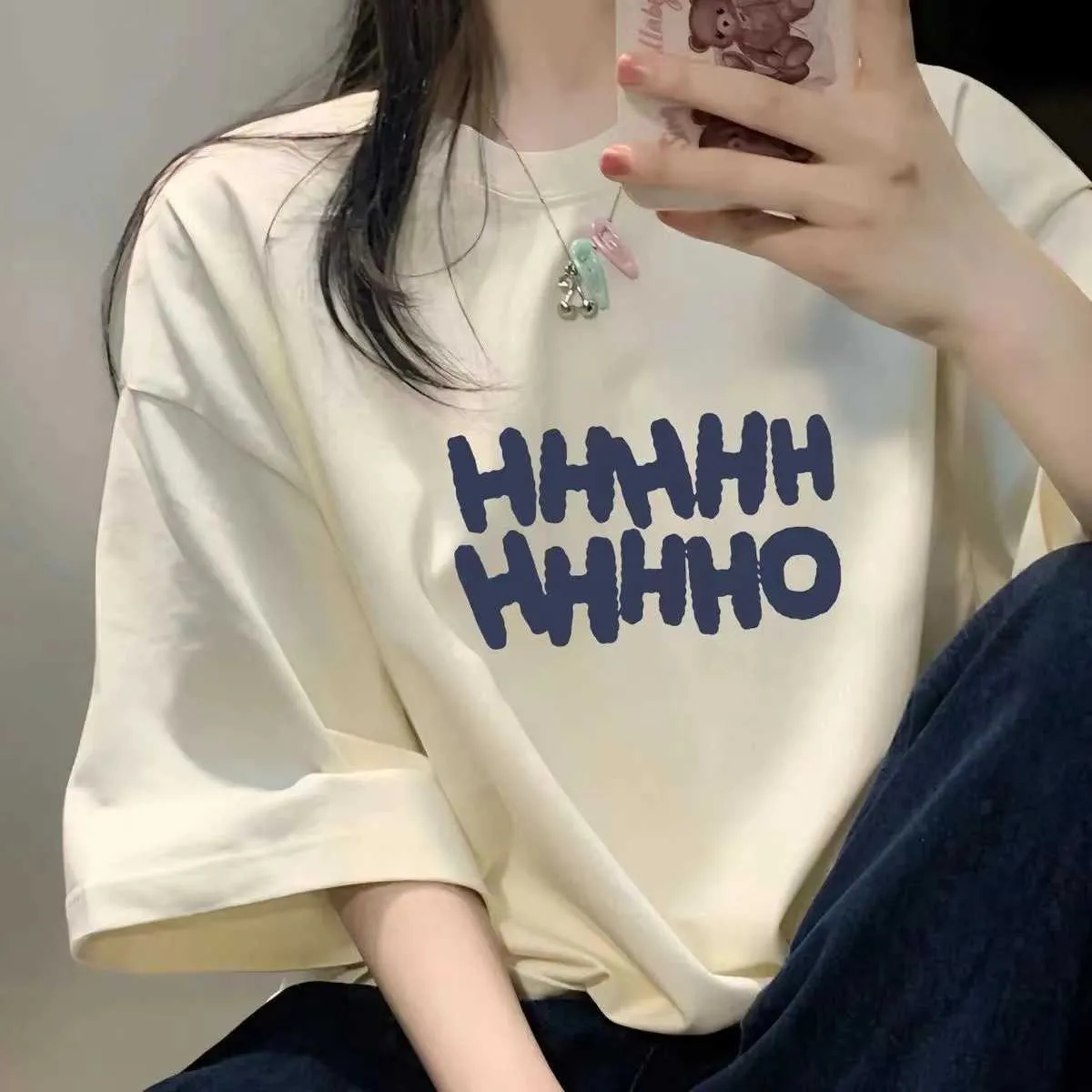 Camiseta feminina americana de manga curta, ombro reto, china-chique 2024 xingang sabor chique na moda este ano