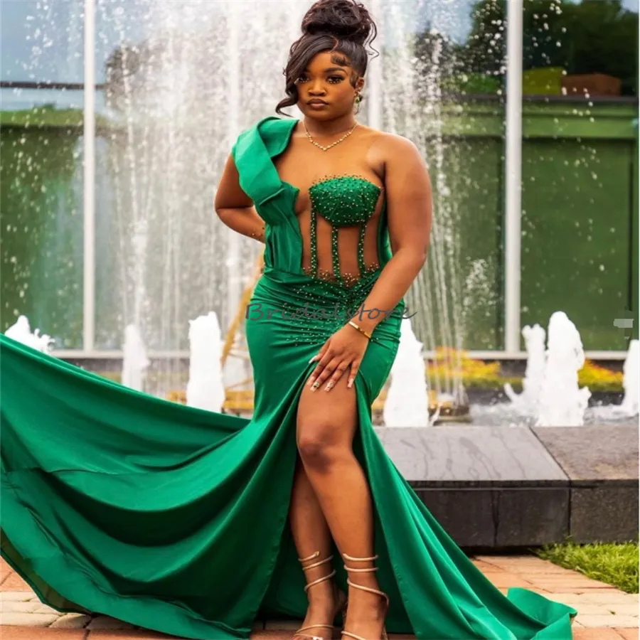 Plus Size Green Mermaid Prom Dresses With Slits For Black Women Beaded aftonklänning Sheer Mesh Reception Formell dans födelsedagsfestklänningar Vestidos de Noite 2024