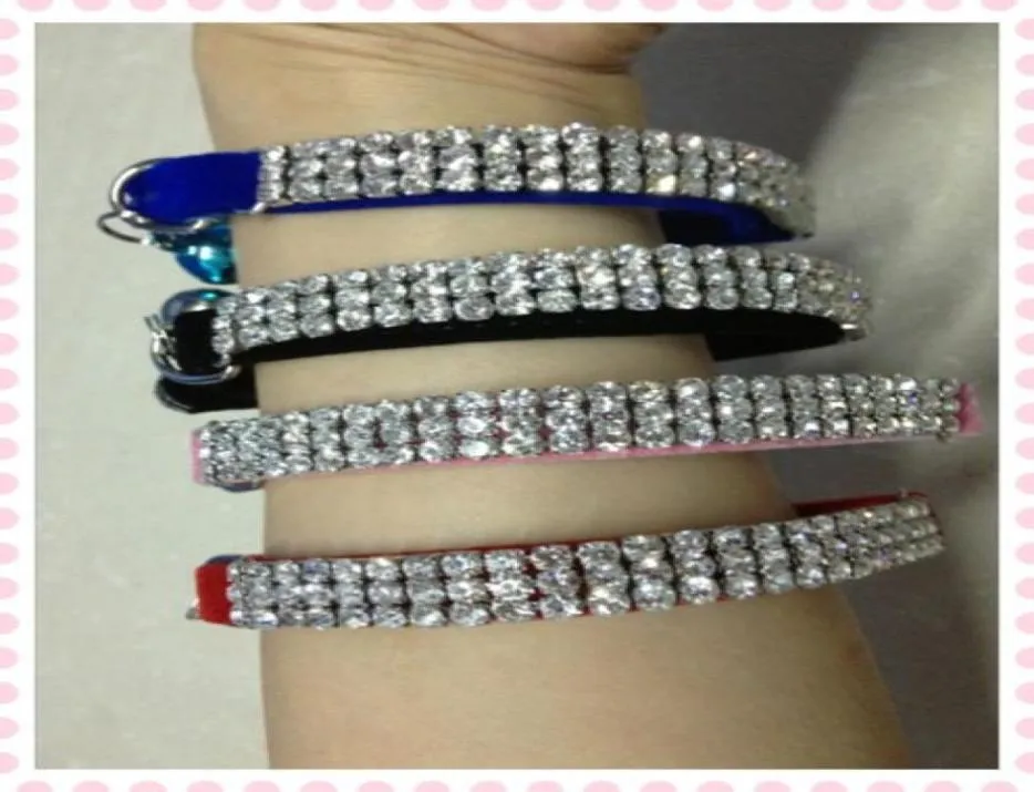 Diamante Bling Luxry Luxry Velvet Cat Collar avec une ceinture de sécurité élastique et une cloche 4 couleurs assorties 20pcslot7141879