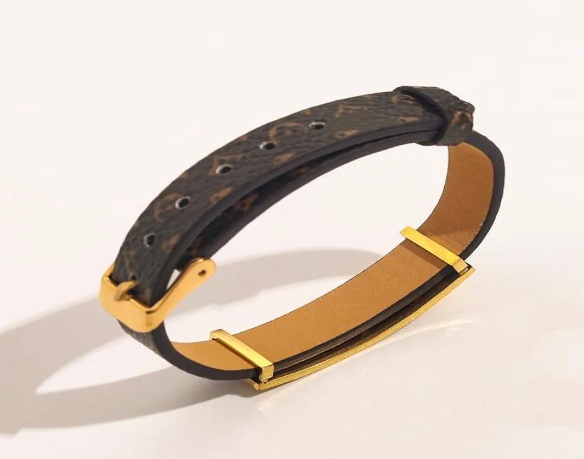 Ny stil modearmband kvinnor armband designer smycken faux läder 18k guld pläterat rostfritt stål armband kvinnor bröllop gif6003409