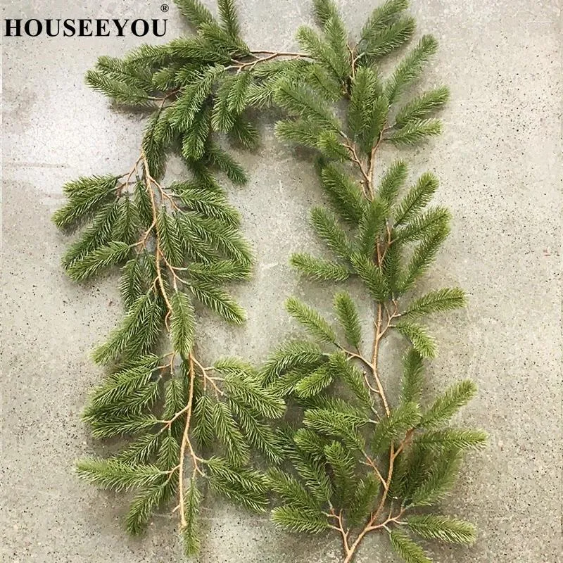 Dekorativa blommor 1,8 m Artificial Green Christmas Garland Wreath Xmas Home Party Decoration Pine Tree Rattan hängande prydnad för barn