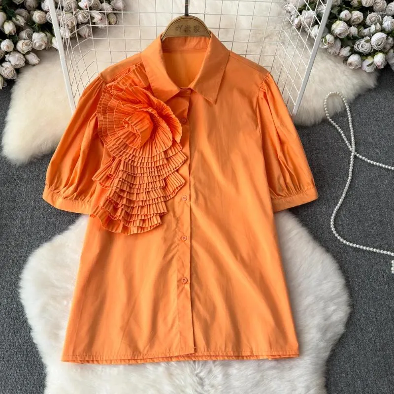 Women's Blouses Gagarich Fashion 2024 Summer Shirt Vrouwen Frans uniek ontwerp 3D Flower Flip Neck gevouwen slanke fit top