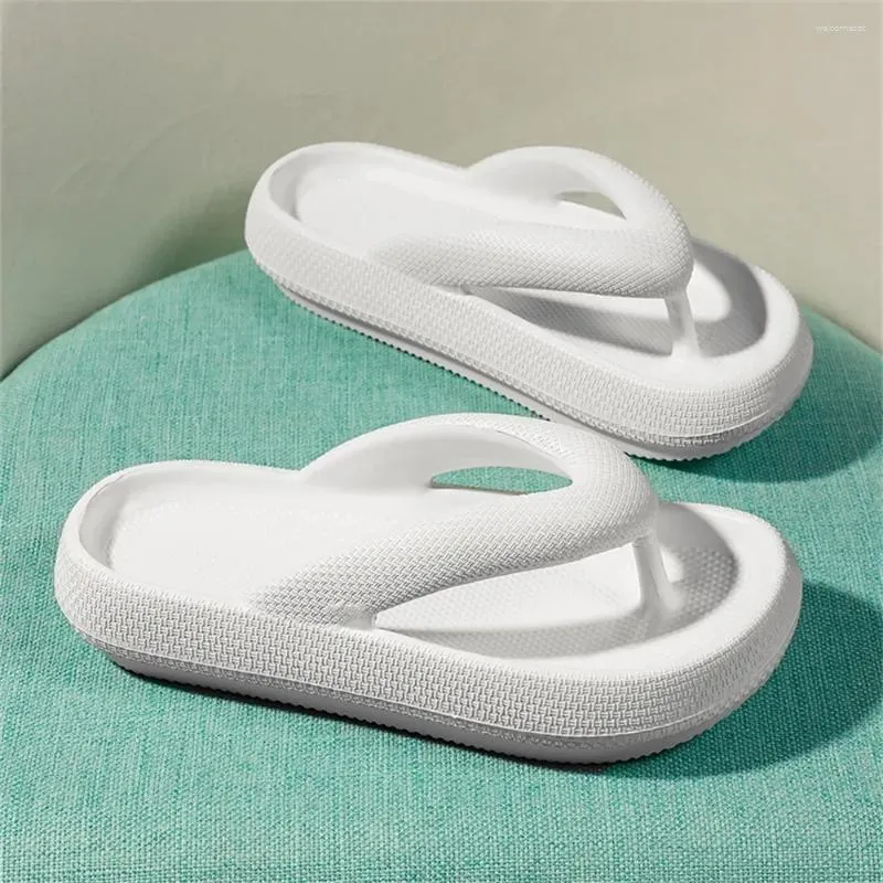 Pantoufles glissantes sur douche féminin de sandale tongs de marque pour les marques chinoises chaussures baskets sport confort losfers