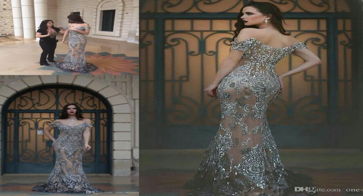 2017 Neue luxuriöse formale Kleider Abend abziehen von Schulter mermaid Rückenless Sticker Perlen Lange arabische Prom -Party -Festzugskleider 7697145