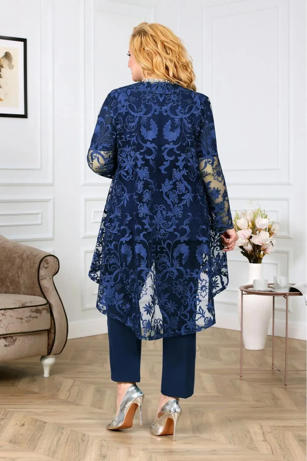 babydress126 Navy Blue Lace Mothers Pant Suits with Long Sleeves Jacket Plus Size Wedding Guest Dress Bateau Neck Mother of Bride Dresses