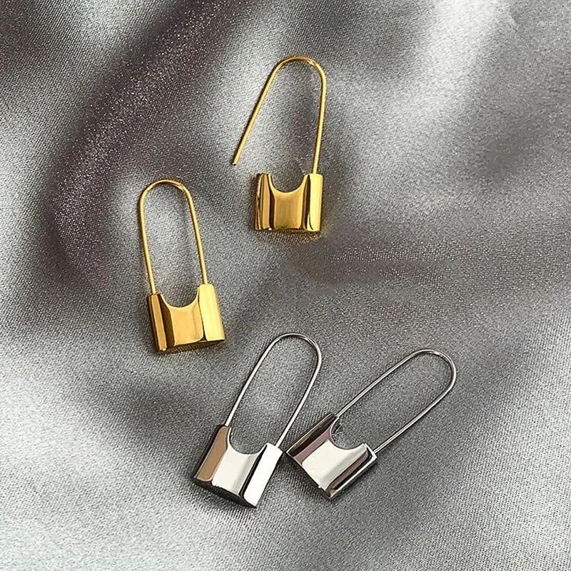 Boucles d'oreilles en peluche Huitan Chic Lock Drop en forme pour les femmes en métal argent couleur / plaqué d'or 2k filles accessoires de piercing Bijoux
