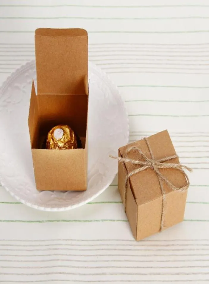Boîte cadeau de style marron carré kraft en papier bonbons de bonbons de mariage Boîtes-cadeaux de fête avec lin de corde de chanvre5501019