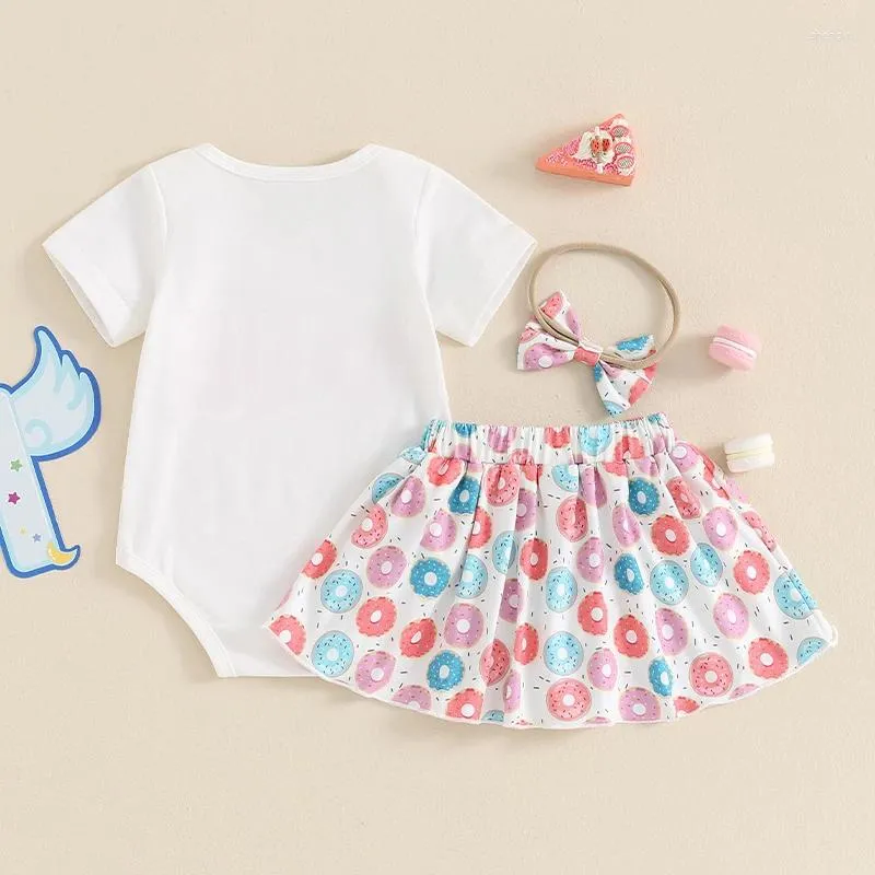 Ensembles de vêtements pour bébé fille première tenue d'anniversaire une chemise à manches courtes Shirt Print Print Tutu Shorts Skirt Band Set