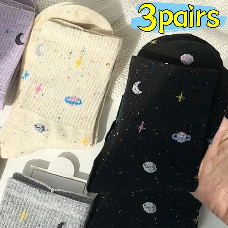 Femmes chaussettes 1/3 Pairs Creative Moon Stars Pattern Sweet Girls Girls Harajuku Streetwear Black Planet Space Tube Meas Long chaussette