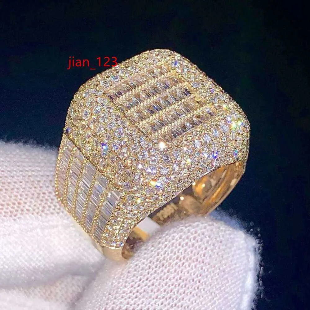 Custom Championship Iced Rock Rings Style Sier Gra VVS Baguette Moissanit Diamond Herren Hiphop Ring