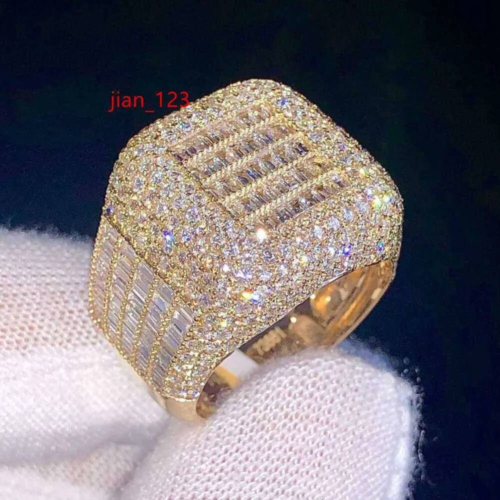 Custom Championship Iced Out Rock Rings Style Sier GRA VVS Baguette Moissanite Diamond Mens Hiphop Ring