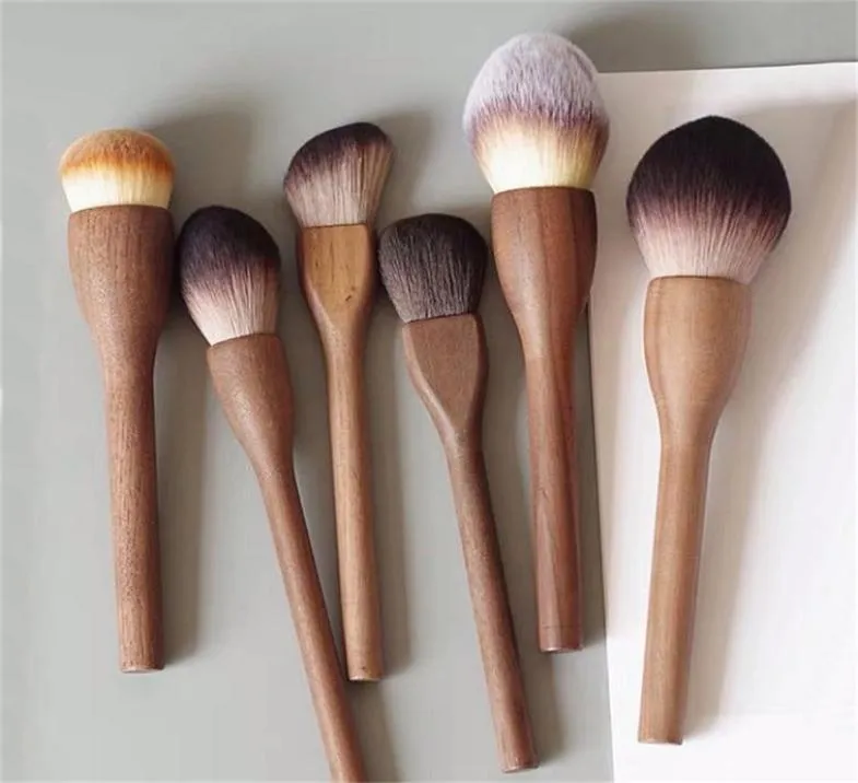 1Pcs European Vintage Wood Handle Makeup Brush High Quality Walnut Loose Powder Blush Foundation Contour Brush Super Soft 2206014728323