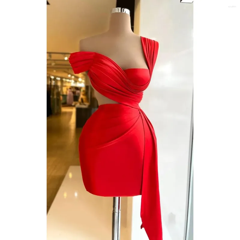 Robes de fête Ksdn Sexy Red Prom Dress Femmes Bèvre courte mini jupe satin au-dessus du genou Illusion de l'épaule Elegant Evening