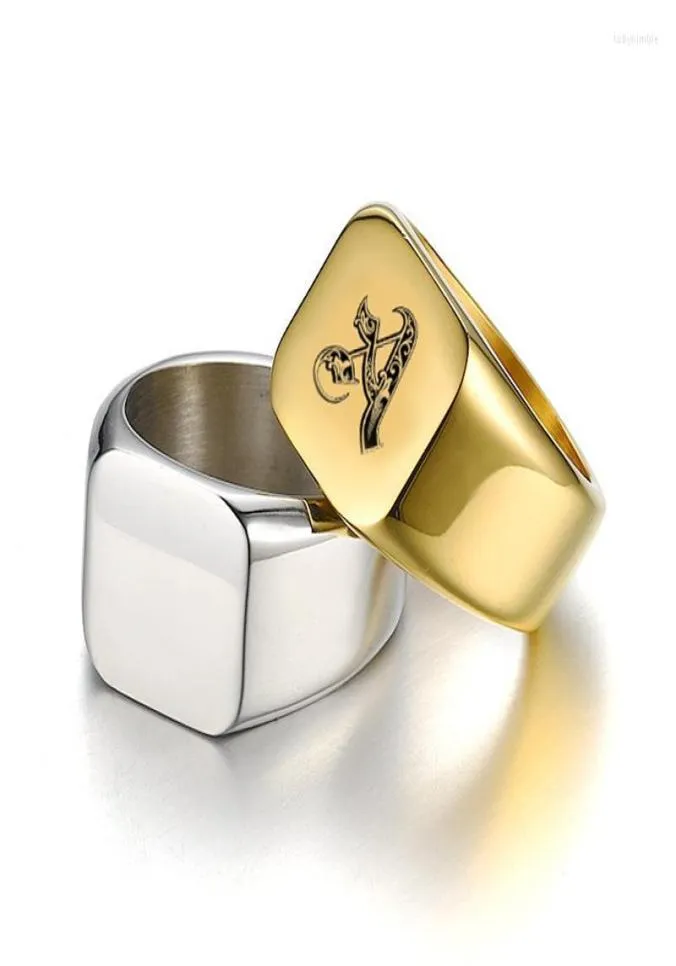 Anelli di nozze Fashion Iniziali personalizzati da A a Z Alphabet Gold Colore in acciaio inossidabile Banda Ring per uomini Donne Cool Jewelry1809346