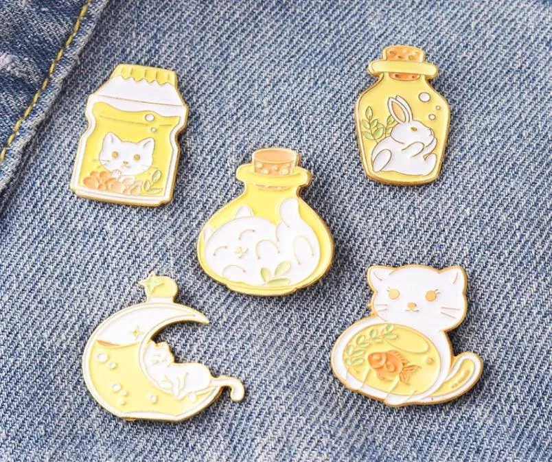 Cartoon Animal Serie Katzen Kaninchen -Broschen Frauen Legierung Legierung Emaille Flasche Mond Fisch Revers Pins Unisex Student Rucksack Kleidungsabzeichen Bro2229708