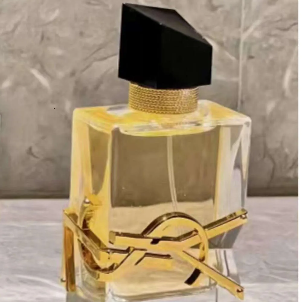 2024 Perfume pour hommes Cadeau de Noël Parfum Designer Cologne Perfumes Fragances Femmes 100 ml Encens Mujer Originaux