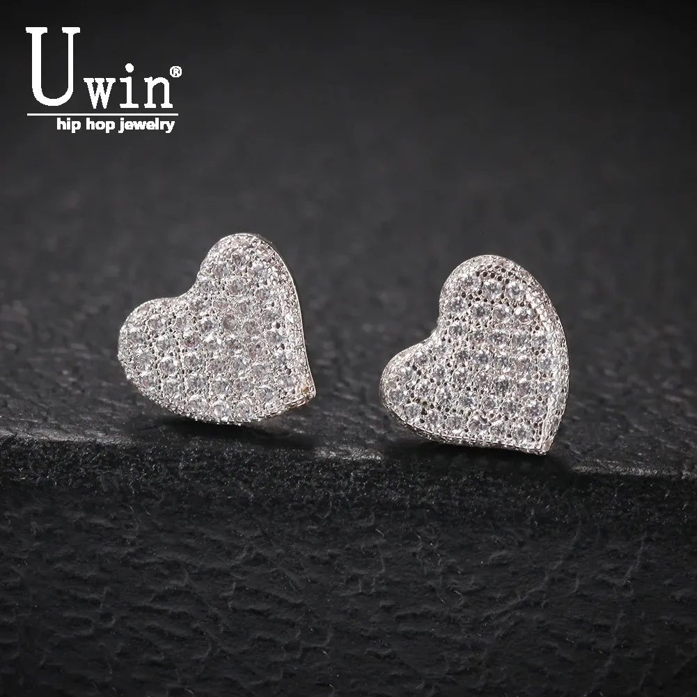 Uwin Heart Earrings Minimalist Bolt Full Iced Out Bling Micro Paved Cubic Zirconファッションジュエリーギフト240428