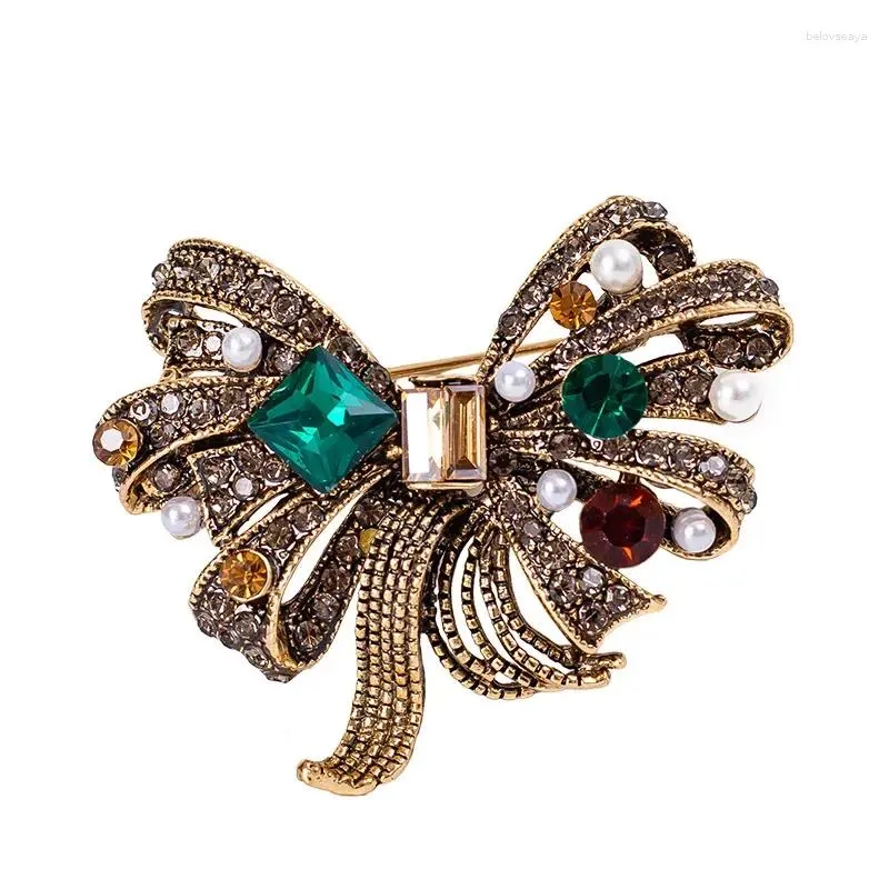 Brosches Barock Court Style Bow Brooch Retro Rhinestone Emerald Glass Gemstone Badge Men's and Women's Suit Dress Safety Pin Accessories
