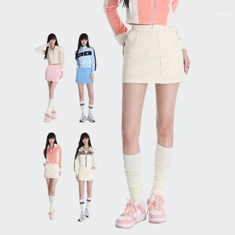 Юбки Casumanl Brand 2024 Летняя мини-юбка Женщины Большая карманная высокая талия винтажная школьница-школьница корейская уличная одежда повседневная