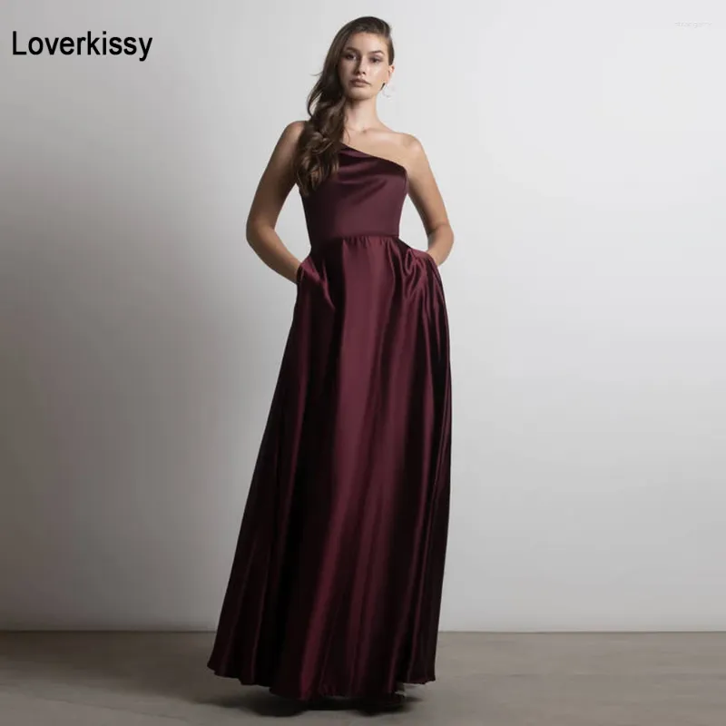 Party Dresses Loverkissy Classic Burgundy One Shoulder Prom Formal Evening Gowns With Pockets Open Back Vintage Maxi Dress Plus Size