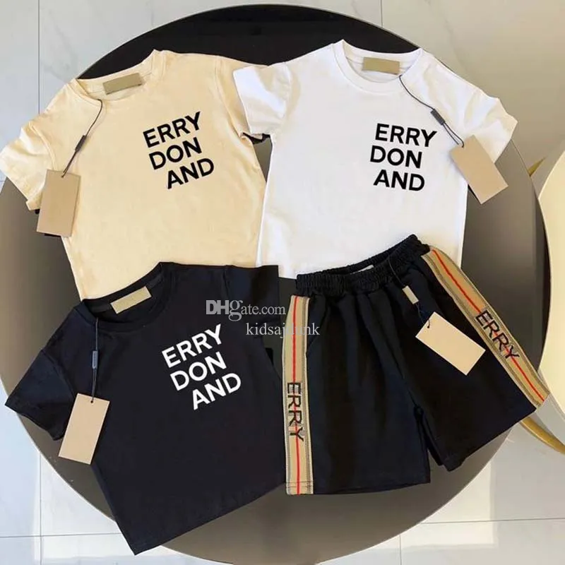 Designer Baby Kids Cotton T-shirts et shorts ensembles Brand Boys Girls Clothes Summer Classic Check and Bear Luxury Tshirts and Shorts