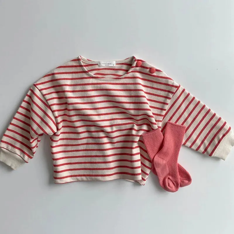 Moda bebê menina listrada camisetas tampos de manga longa de algodão para meninos crianças infantis camisetas soltas roupas de pulôver casual 240423