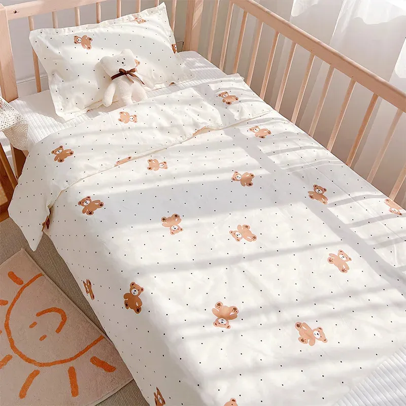 3 -stcs set geboren Baby Cot Sheet Deksel Cover Case Pillowcase katoen cartoon print wieg Flat Bed Boin Baby Toddlers Beddings 240418