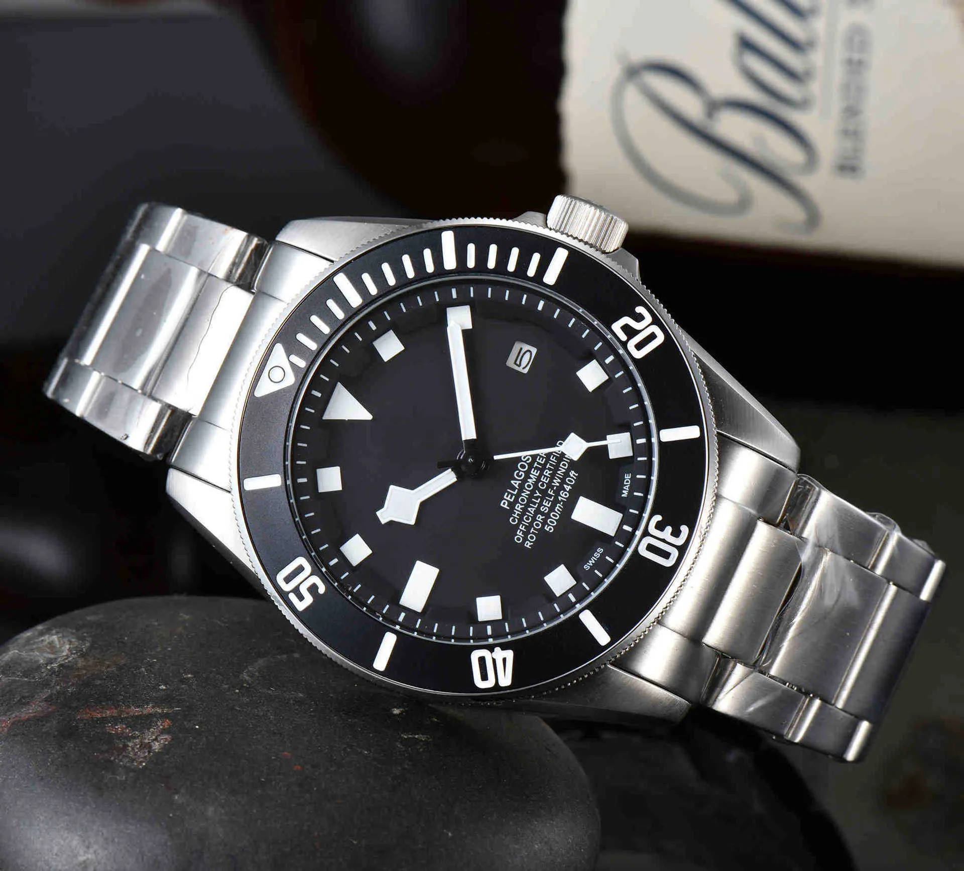 Bekijk horloges AAA beroemde horloge keizer DT Steel Band Mens Watch 2024 Nieuwe drie naald volledig automatisch mechanisch horloge