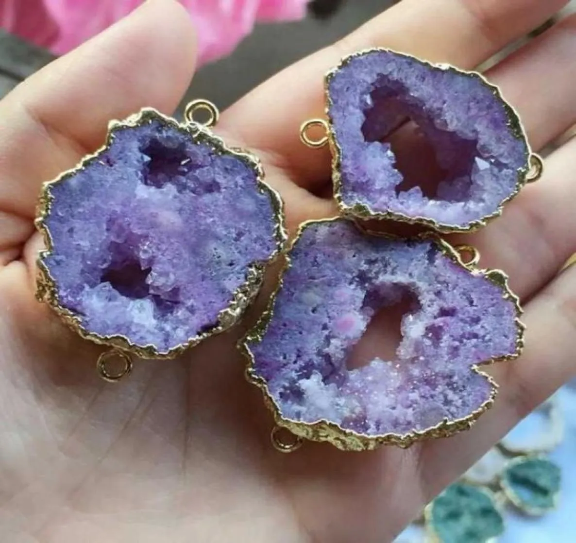 6pcs Gold Bated Purple Color Nature Nature Quartz Druzy Geode Connectordrusy Crystal Gem Stone Pingents Jóias FIN93005704729025