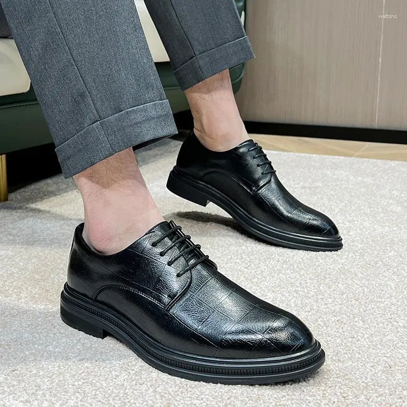 Casual Shoes Men's Spring and Autumn Fashion Korean Version Pointy Formal Business Mature Large Size Leather