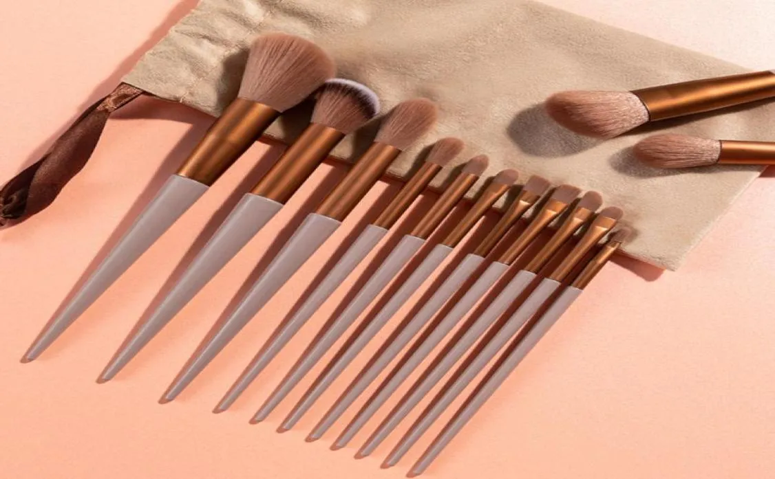 Ombre à paupières 13pcs Set Brush de maquillage professionnel pour cosmétiques outils de maquillage féminin avec sac de beauté de base de base de fond de teyhadow bru4859635