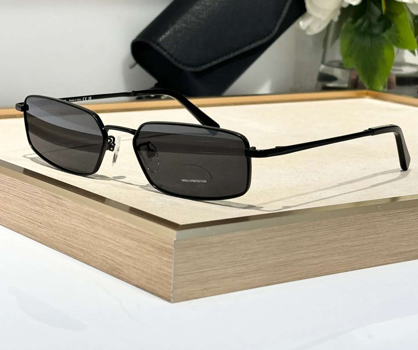 Retro Rectangle Sunglasses Classic Designer Style For Men And - Main Image
