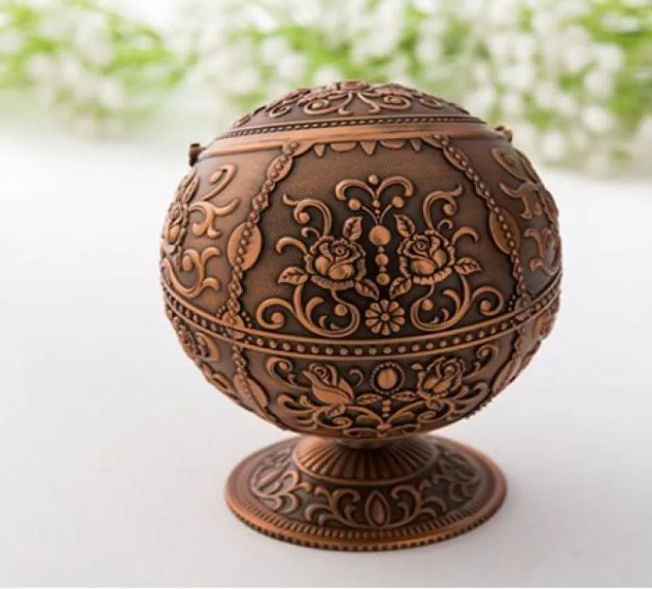 Windproofes Aschenablett Vintage Zink Legierung Blumenmuster Globe Zigarette Aschenbecher Deckel Tabletop tragbare Wohnkultur Aschenbecher9472323