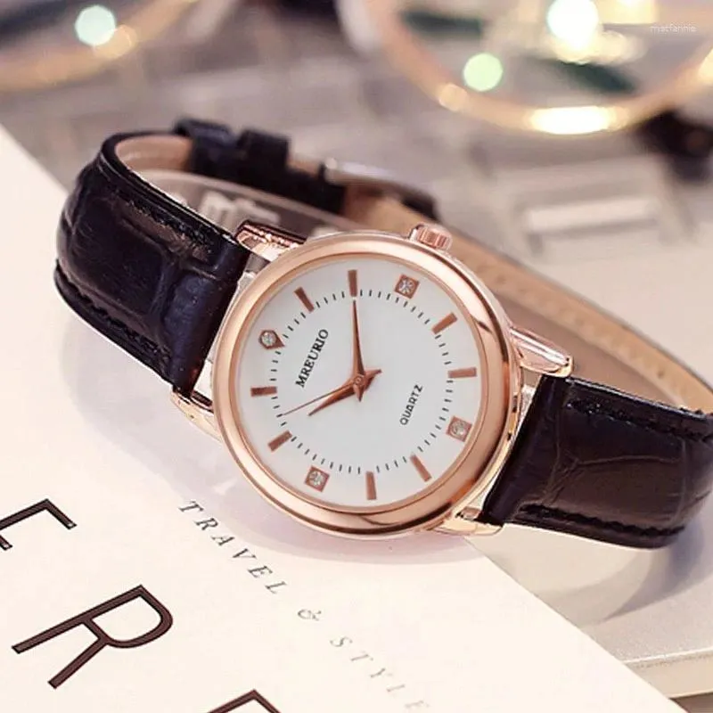 Armbanduhren Mode Fashion Pace Leder Uhr Watch Reisezeit genaues hohe transparentes Glas geeignet für Frauen Begleiter