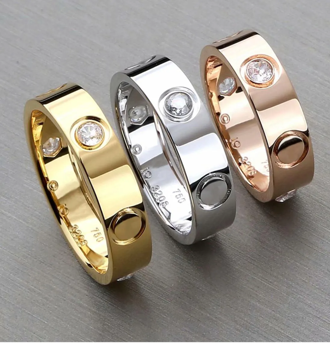 2020 Nuovo classico in acciaio inossidabile Gold Love Gold Couple Ring per le donne Mashion Eternal Zircon Jewelry for Women W8373656