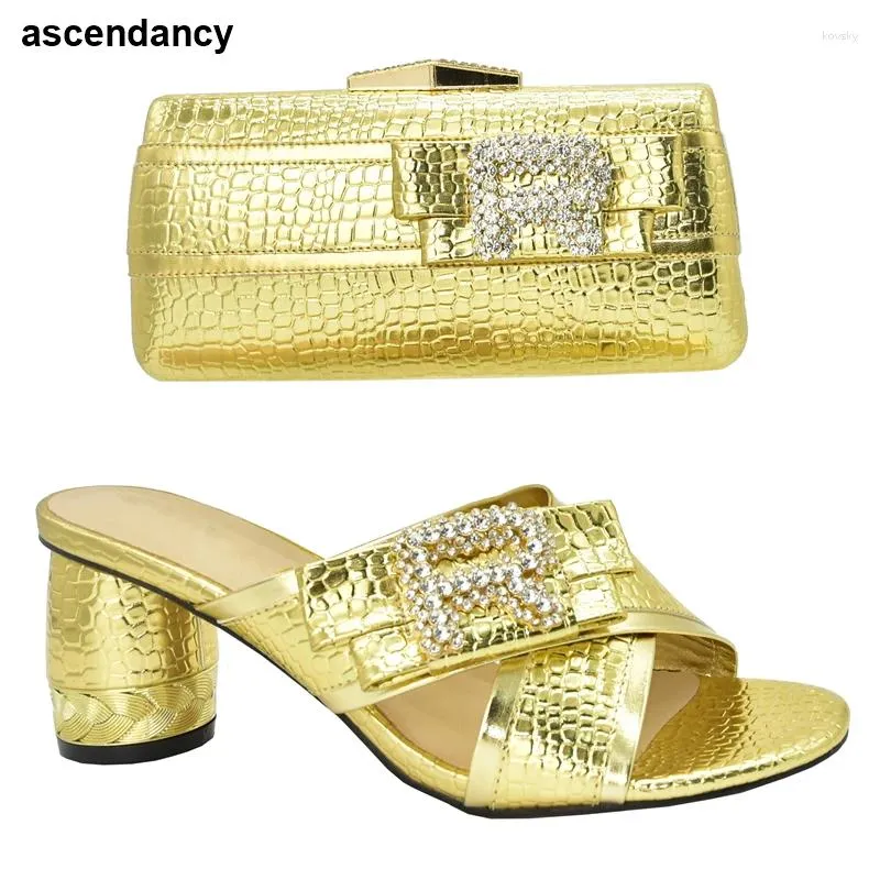 ドレスシューズ最新のデザインアフリカンパーティーポンプ財布セット装飾ラインストーンアフリカの靴とバッグウェディングブライド