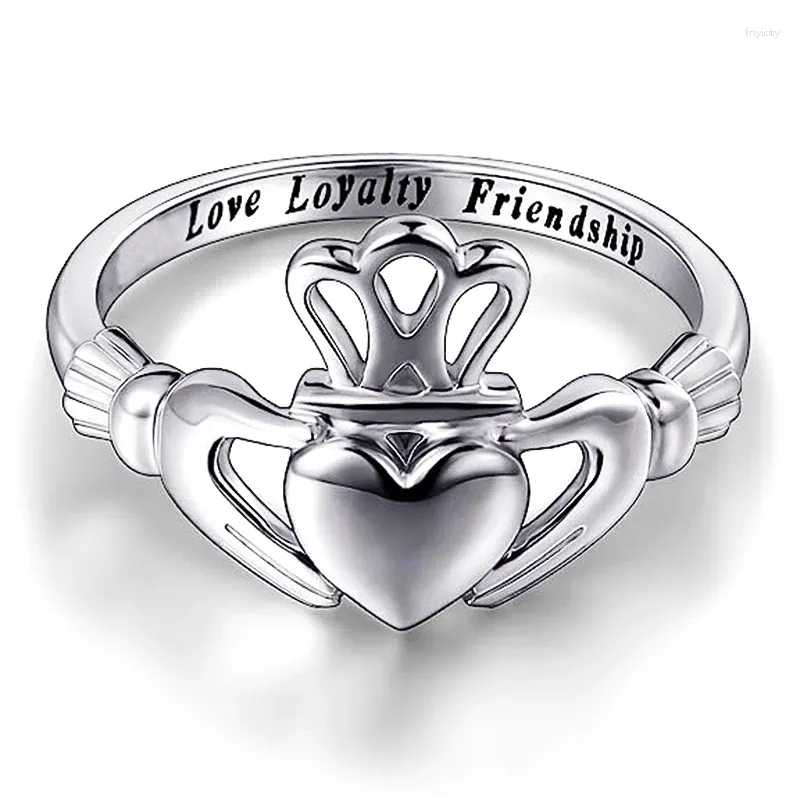 Anéis de casamento Huitan Creative Design Engagement for Women Metal Silver cor Crown Hugd Heart Feminino Jóias de Declaração Feminino Antigo
