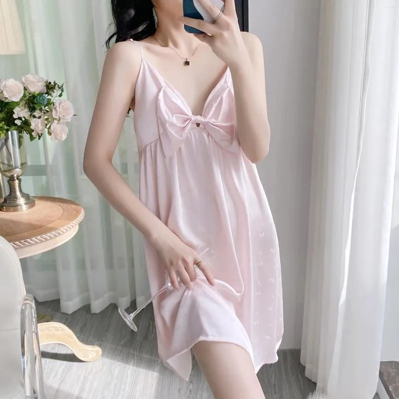 Kadınlar Sweetwear Seksi Bow Nightgown Ev Elbise Kadın Kemez İç çamaşırı Yaz İpeksi Satin Nightdress elbisesi Loungewear